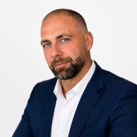 Mario Binas — profil na LinkedIn